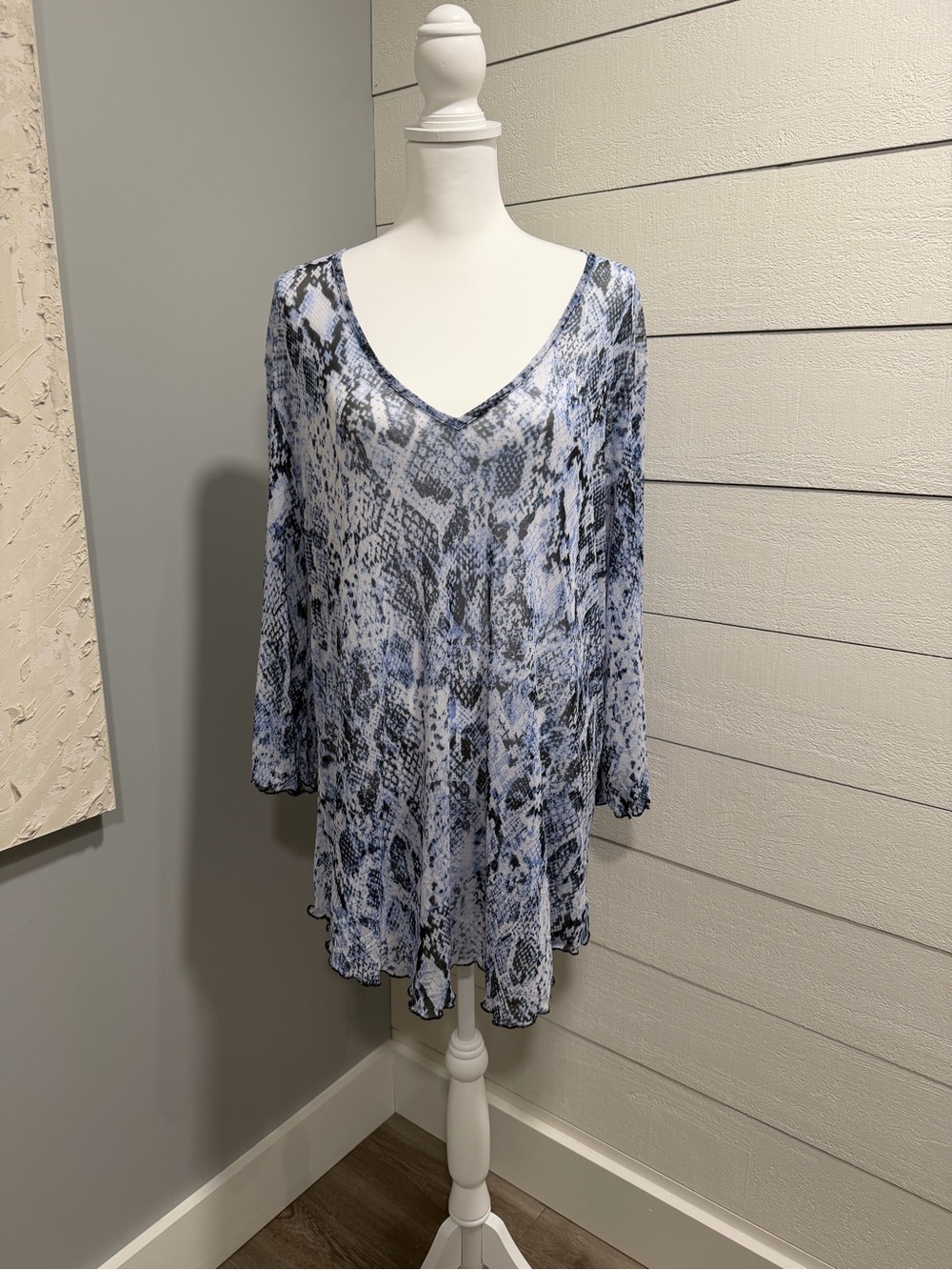 Jordan Taylor Blue, Black & White Cover-Up.  Brand NEW
